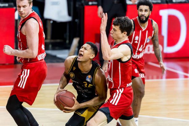 季征途中的 季征途中的