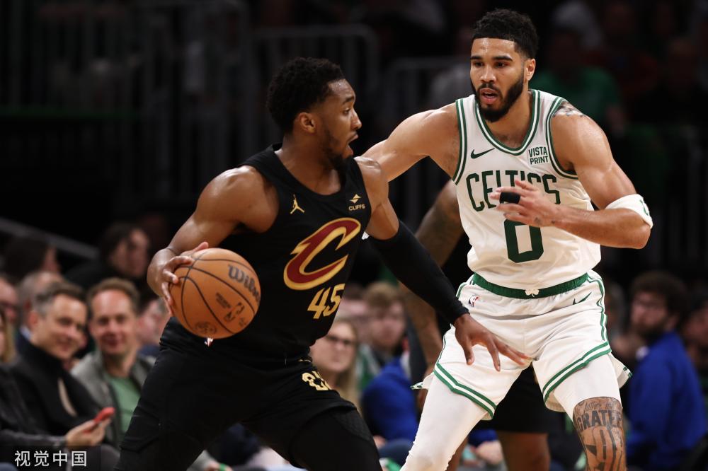 南队的防线 南队的防线